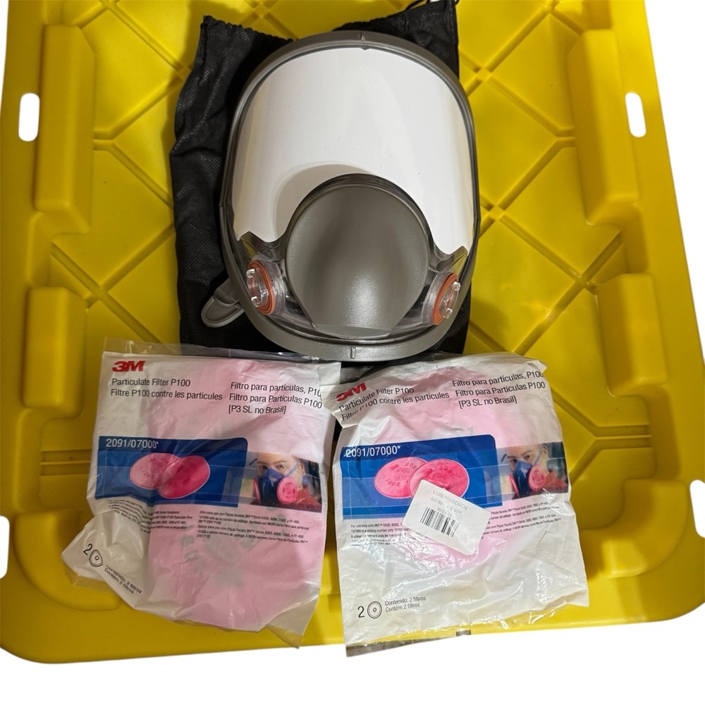 M3 face mask , plus one set of filters